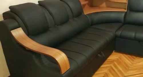 Перетяжка кожаного дивана. Мураново